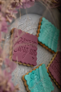 Torten, Cup Cakes, Cake Pops, Macarons und andere Leckereien